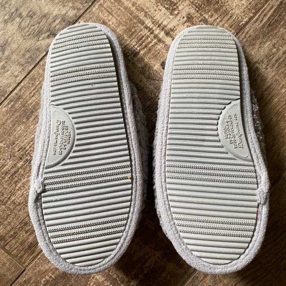 Deerfoams Slippers Size  7-8 Brandnew - Picture 3 of 3